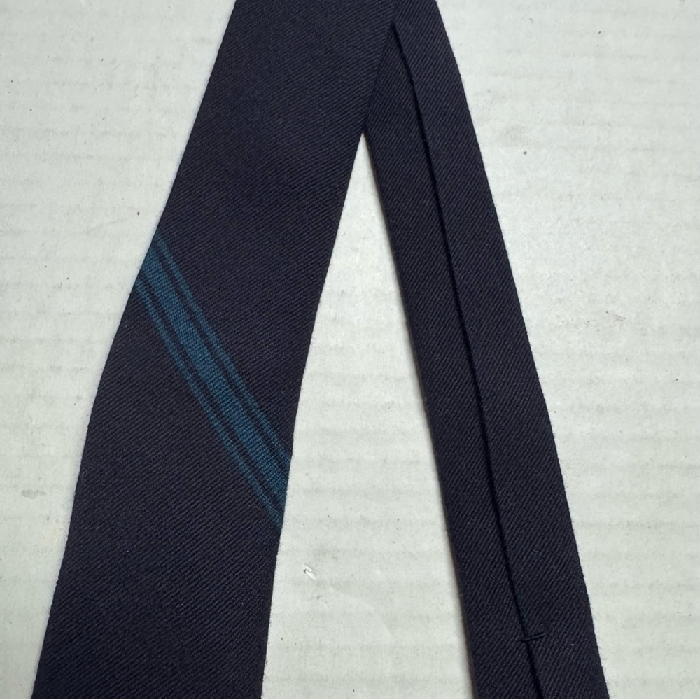 RAG & BONE Men’s Single Stripe Wool Skinny (2.5" wide) Tie in Dark Navy - Picture 2 of 4